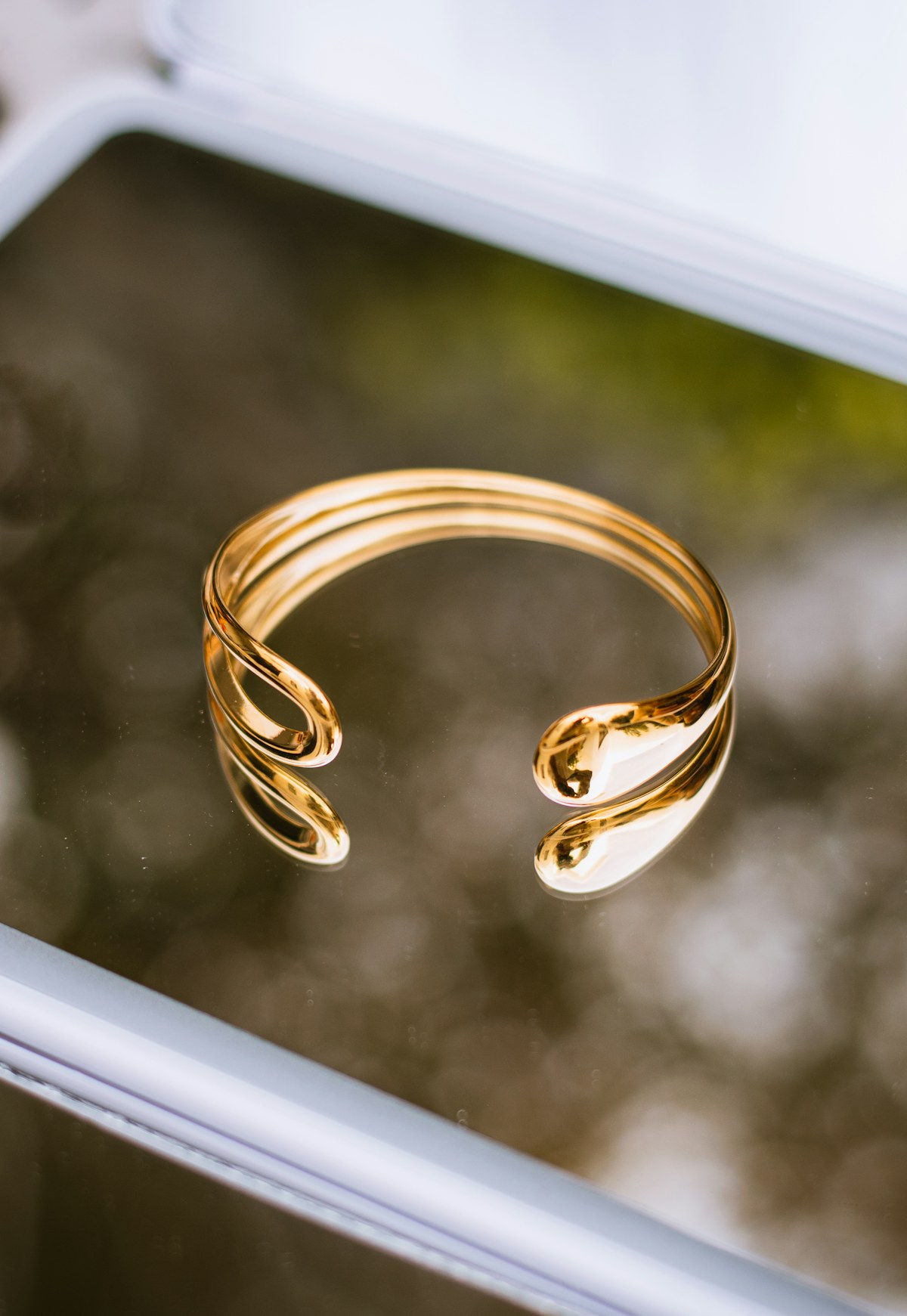 Gold bracelet collection